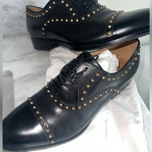 Gucci Black Betis Glamour Studded lace up shoes